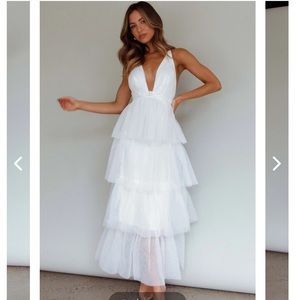 Lace up and tiered midi dress ✨